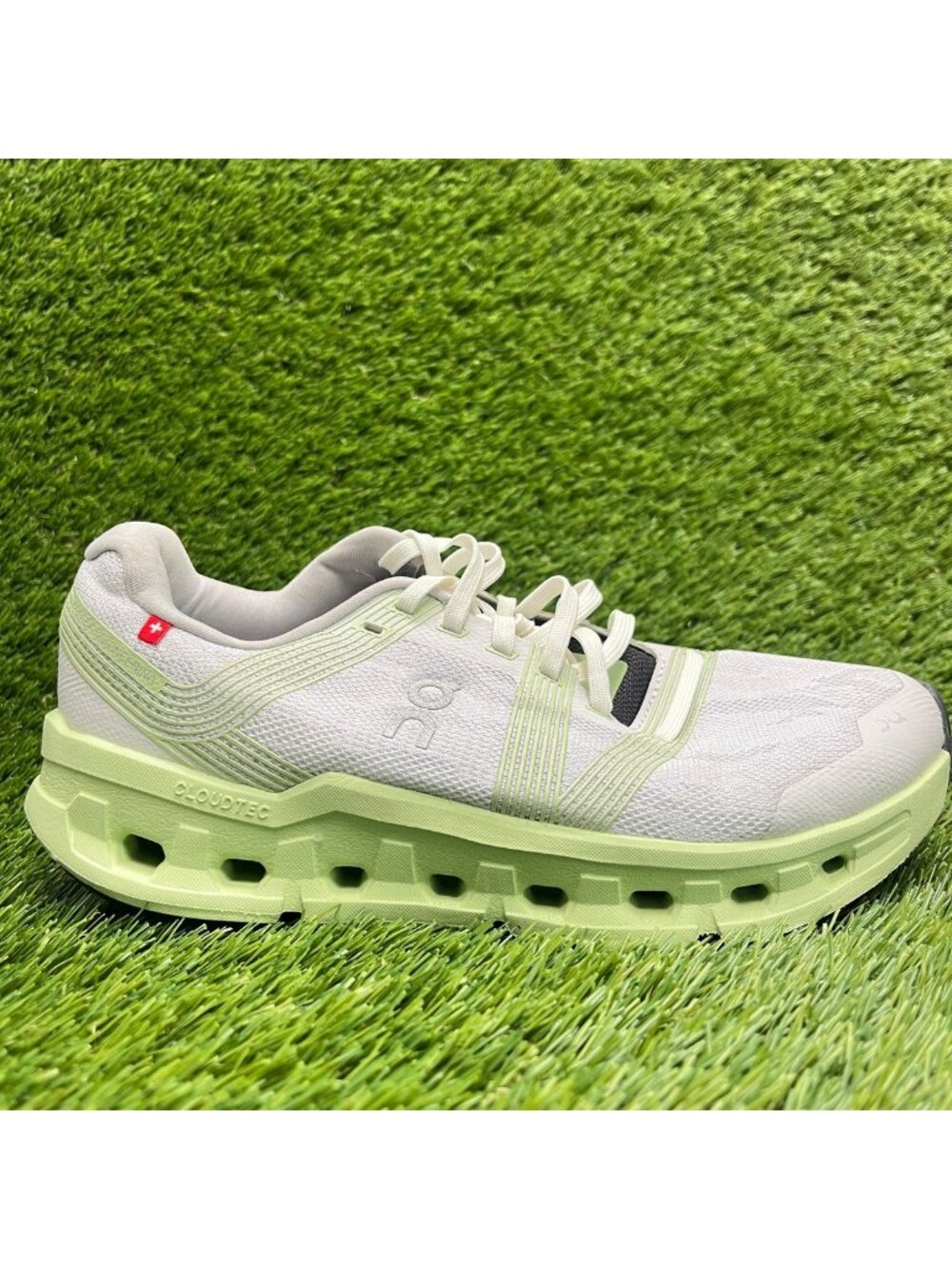 On Cloudgo Womens Size 7 White Green Athletic Running Walking Shoes Sneakers